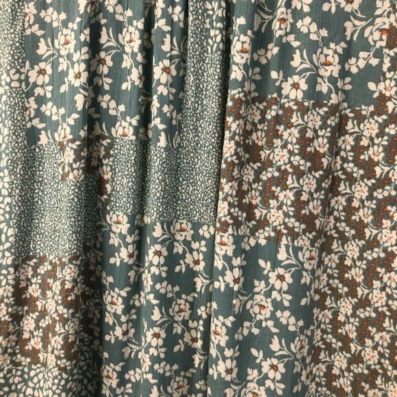 andthewhy green peasant flare belle sleeve patchwork ditzy floral top blouse - Picture 8 of 11